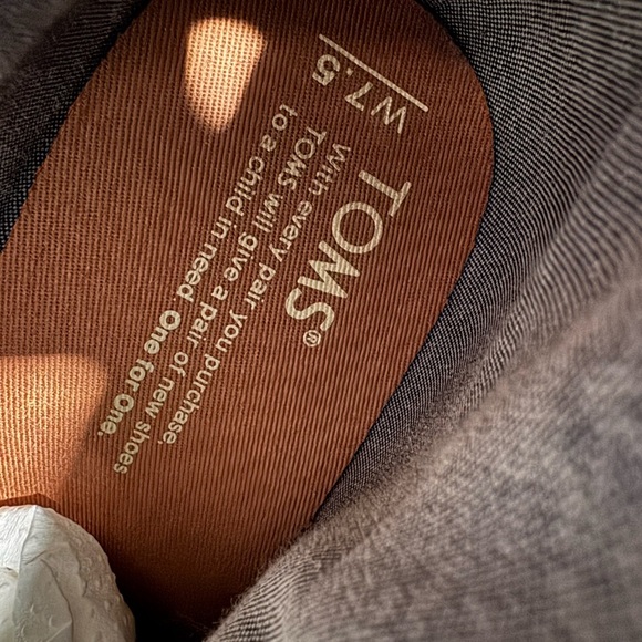 Toms Tan Leather Ankle Boots - Picture 9 of 9
